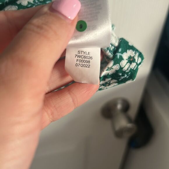 Lucky Brand Flutter Sleeve Floral Top Size XL - Picture 5 of 6